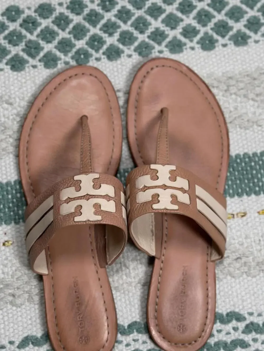 Tory Burch Leigh Leather Sandal Nude Ivory Flat Thong Slide | Size 10‎